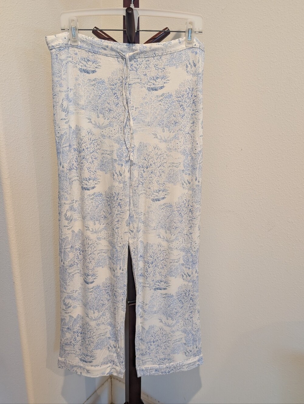 Talbots Blue and White Printed Elastic Waist Lounge Pants, Size M - NEW